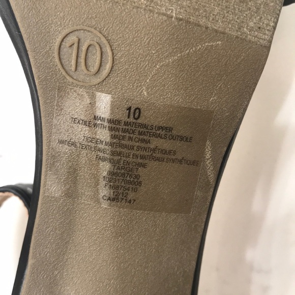 NWT Studded Heels - Picture 4 of 4